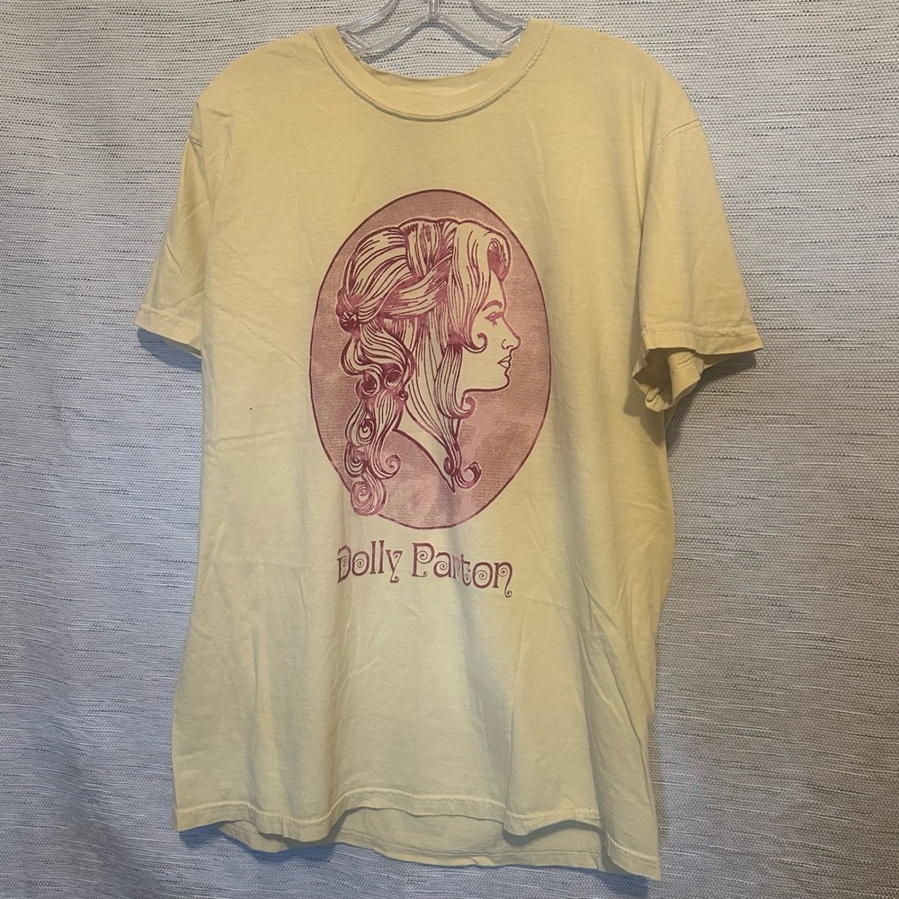 Dolly Parton Heavy Weight T - Vanilla & Wine